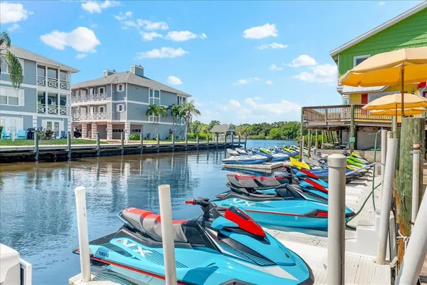 $370,000 | 6451 Elmwood Avenue, Unit H, Sarasota, FL 34231