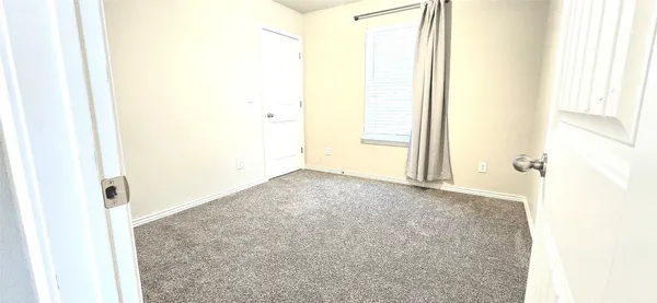 $2,095 | 136 Mike Warner Drive, Burnet, TX 78611