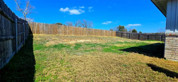 $2,095 | 136 Mike Warner Drive, Burnet, TX 78611