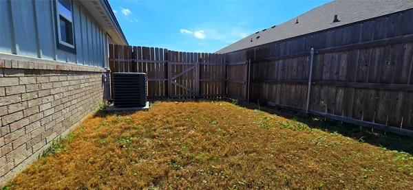 $2,095 | 136 Mike Warner Drive, Burnet, TX 78611