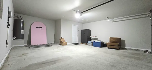 $2,095 | 136 Mike Warner Drive, Burnet, TX 78611