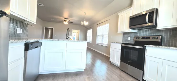 $2,095 | 136 Mike Warner Drive, Burnet, TX 78611