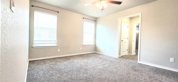 $2,095 | 136 Mike Warner Drive, Burnet, TX 78611