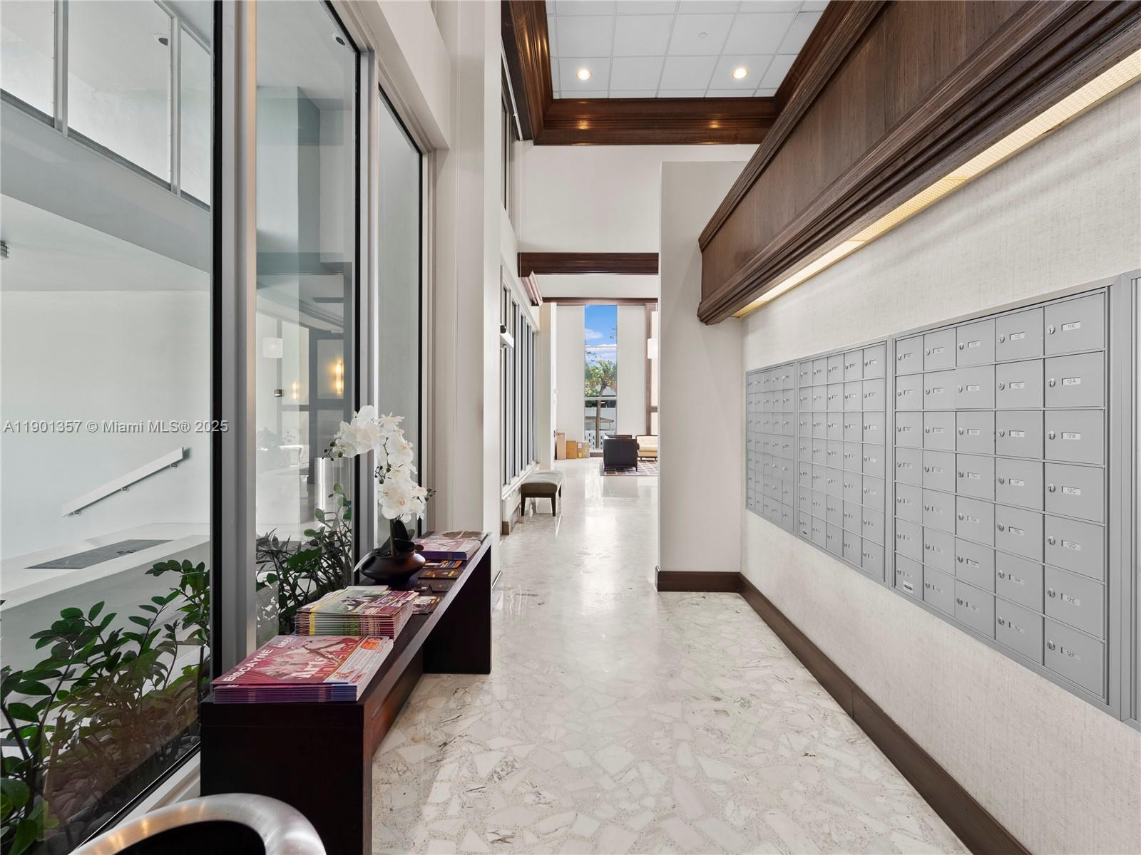 5 Island Avenue, Unit LE Miami Beach, FL 33139 - Photo 21 of 30 a living room with furniture