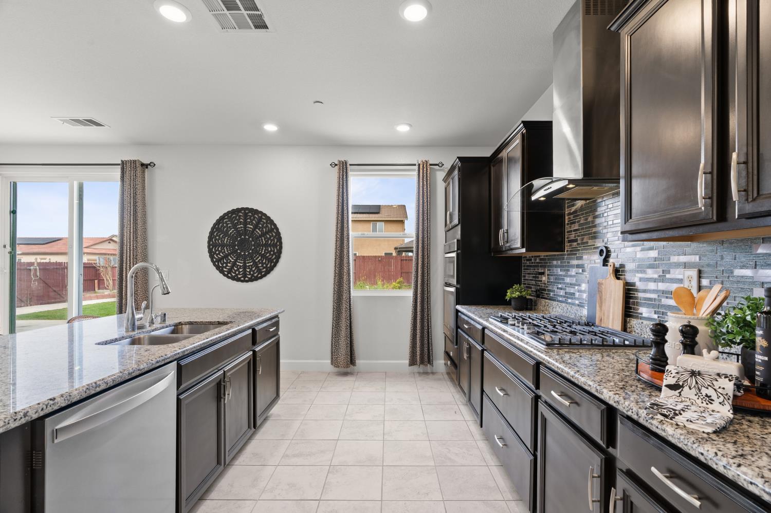 607 Mono Street Manteca, CA 95337 - Photo 13 of 70