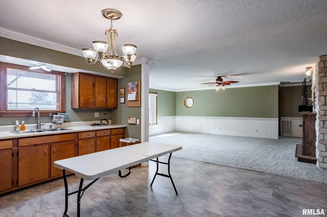 $260,000 | 870 Allen Road, Galatia, IL 62935