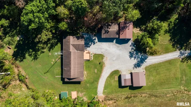 $260,000 | 870 Allen Road, Galatia, IL 62935