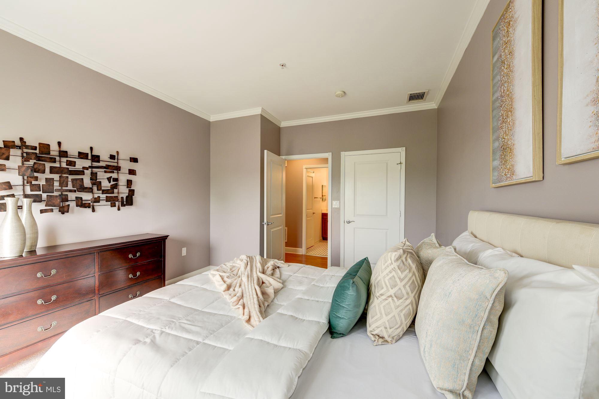 401 13th Street Northeast, Unit 403 Washington, DC 20002 - Photo 8 of 27