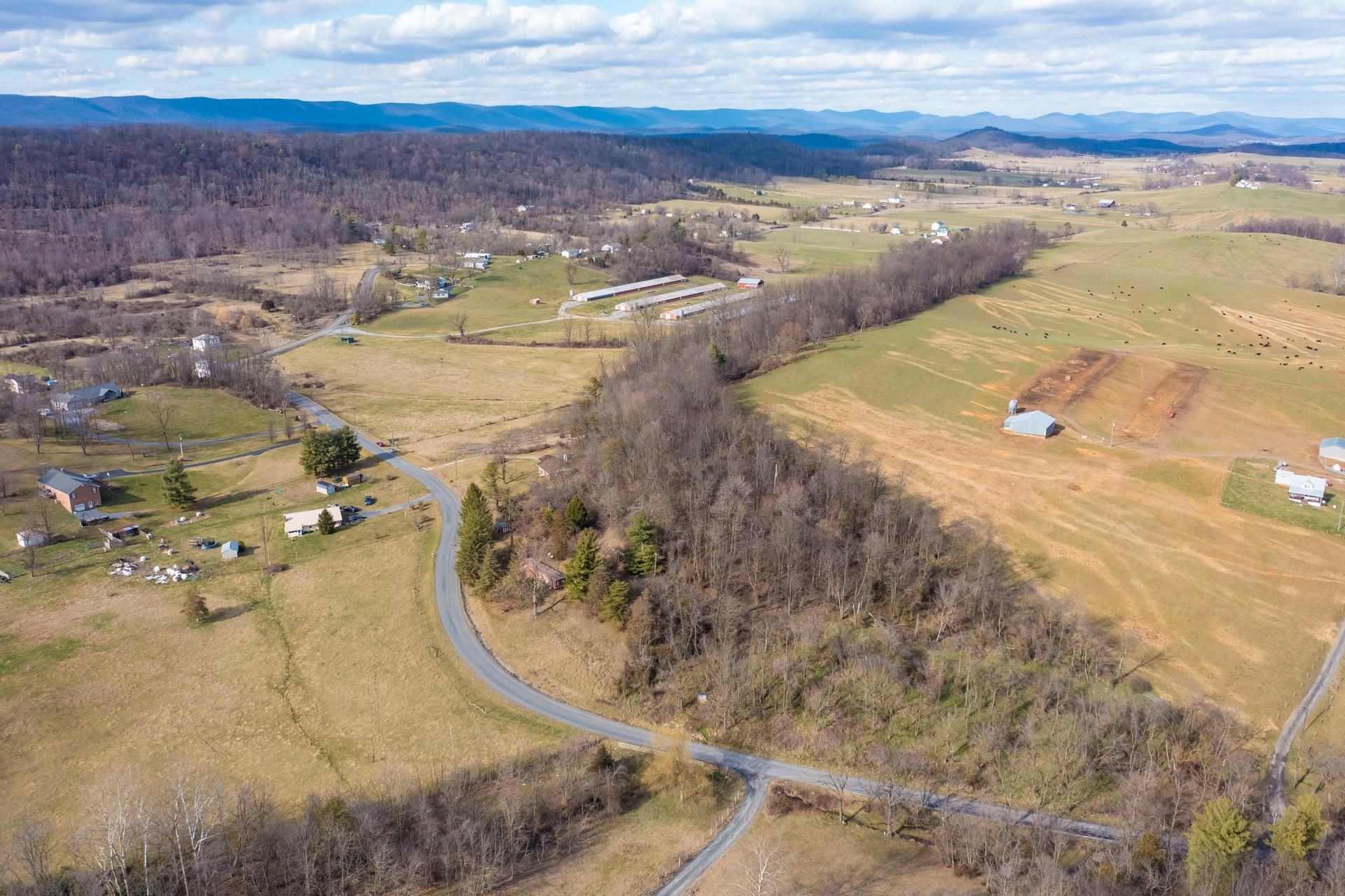 8318 Winestore Road Timberville, VA 22853 - Photo 11 of 33 a view of outdoor space and ocean