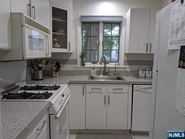 492 Dorchester Road Ridgewood, NJ 07450 - Photo 6 of 17