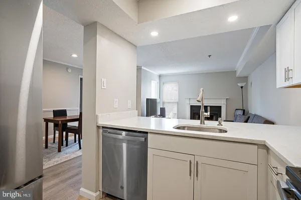 $2,100 | 1504 Lincoln Way, Unit 309, McLean, VA 22102