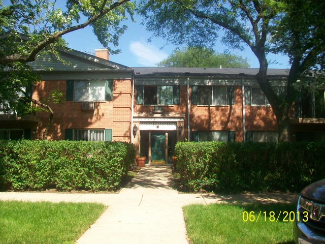 2303 South Goebbert Road, Unit A208 Arlington Heights, IL 60005 - Photo 10 of 11