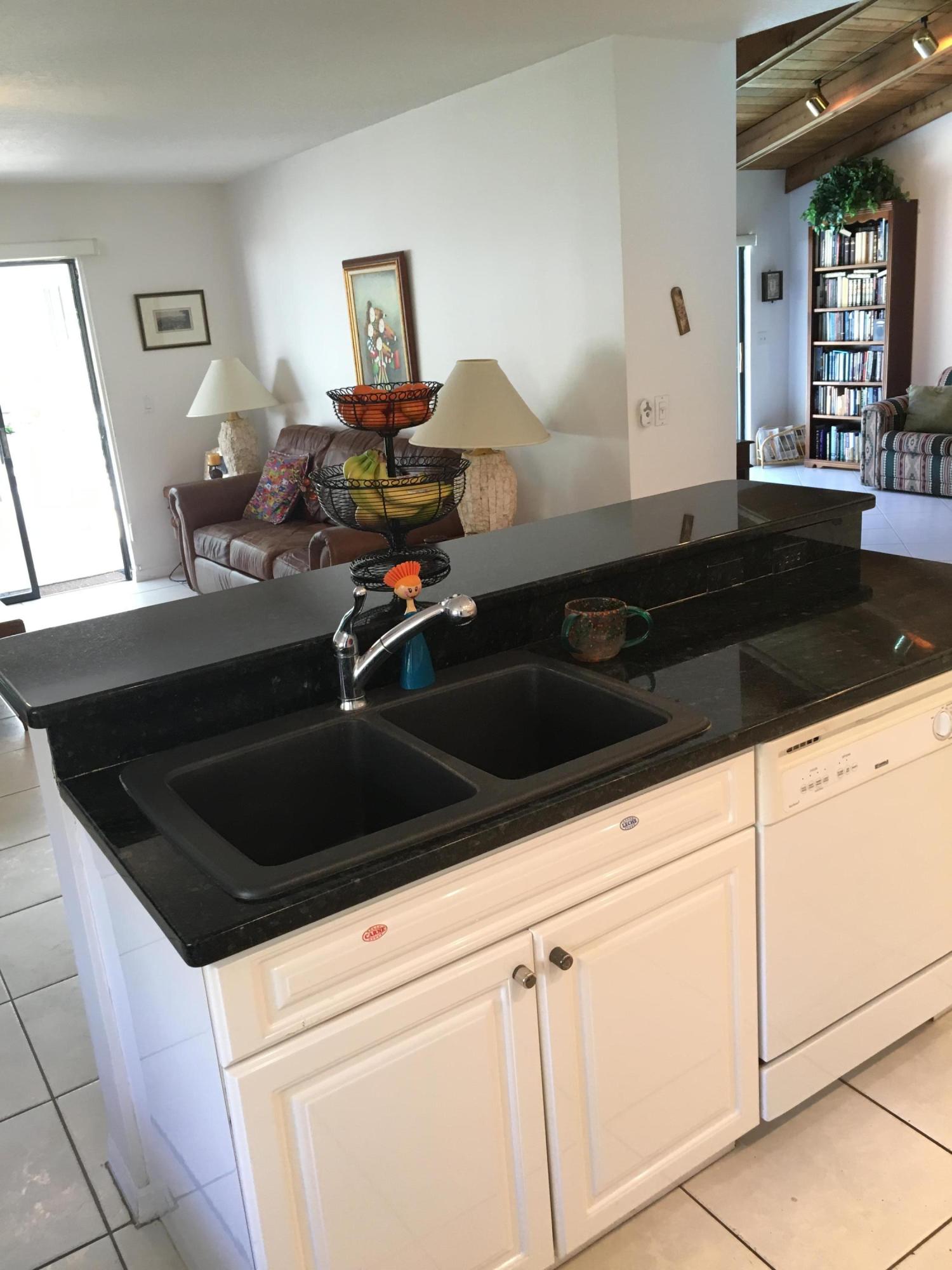 7511 London Lane Boca Raton, FL 33433 - Photo 19 of 24 image
