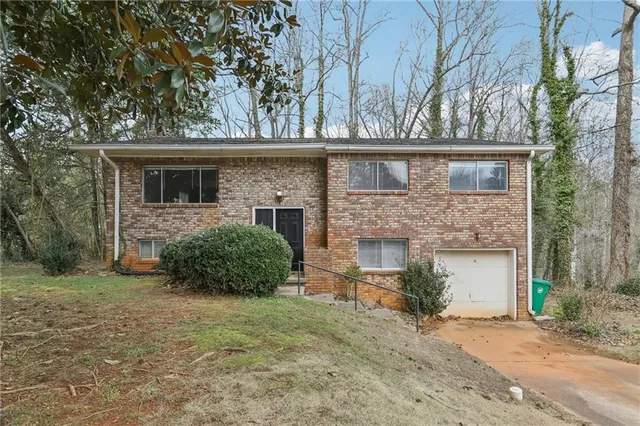 $209,900 | 4014 William And Mary Court, Decatur, GA 30034