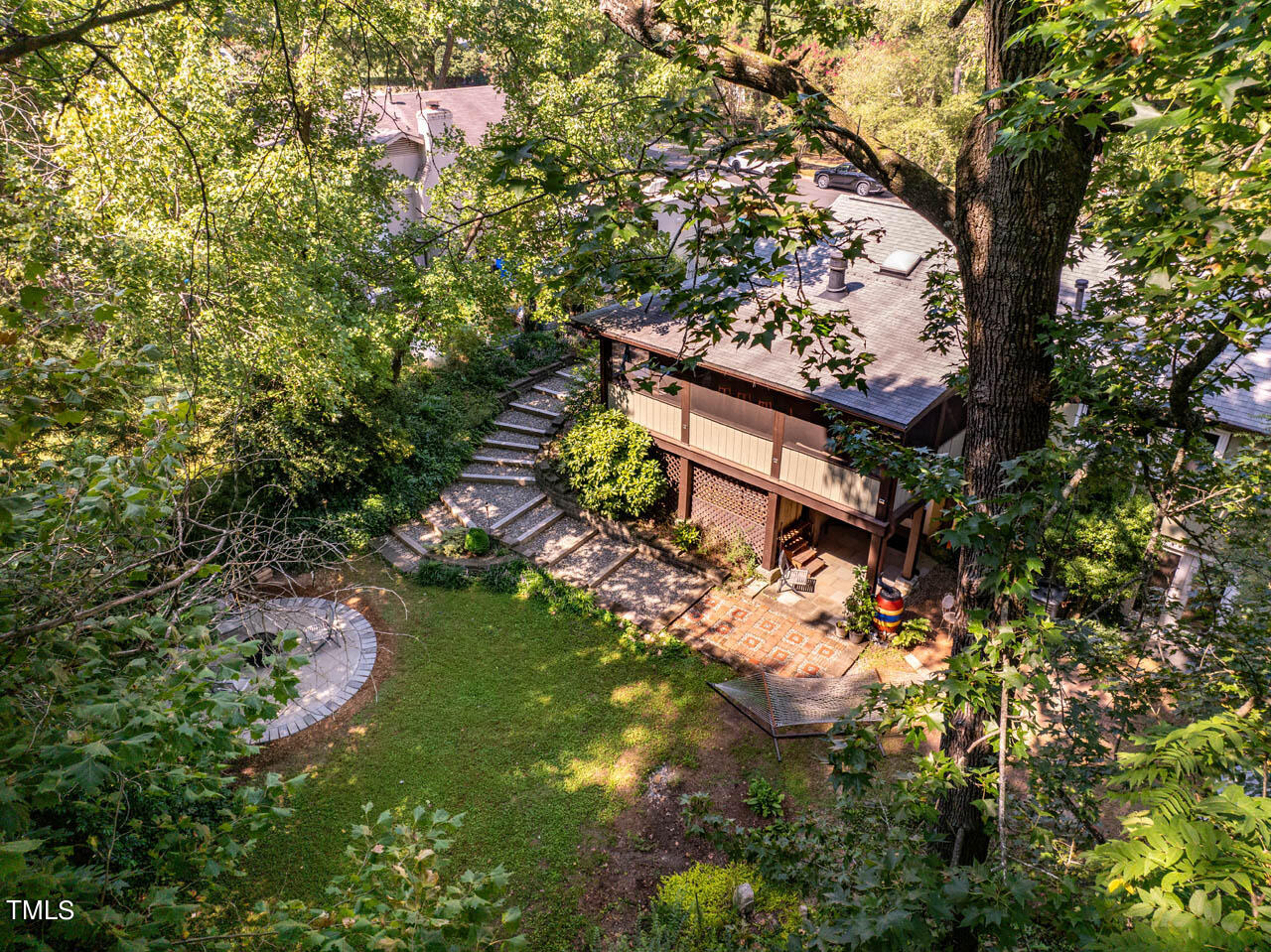 6004 Caledonia Street Raleigh, NC 27609 - Photo 3 of 41 6004CaldoniaSt-07