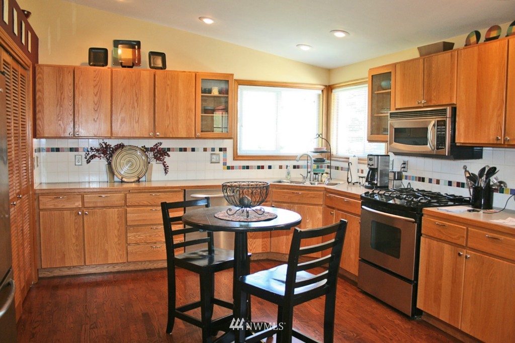 270 Thompson Road Sedro-Woolley, WA 98284 - Photo 5 of 15 Gallery Image 5