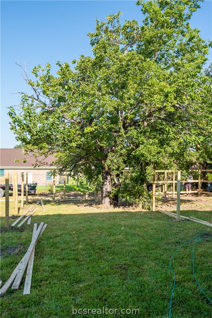 800 North Parker Avenue Bryan, TX 77803 - Photo 13 of 13 a view of a house with a big yard