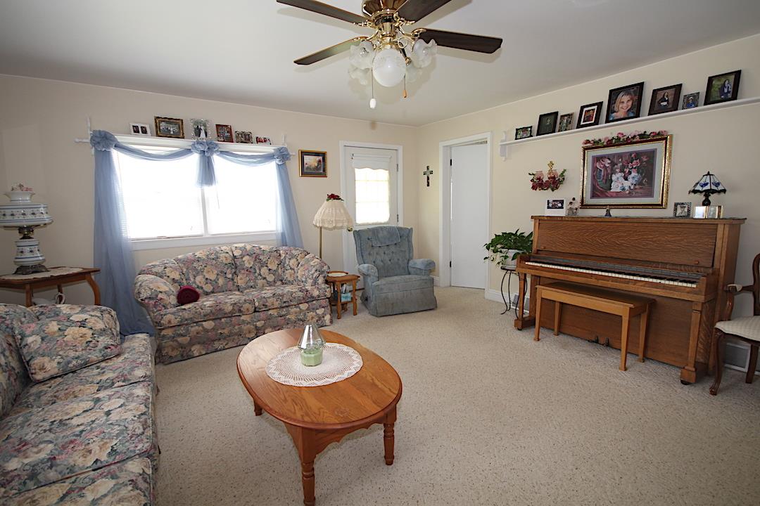 5665 Grant Road Mount Pleasant, MI 48858 - Photo 13 of 33 1833937-12.JPG