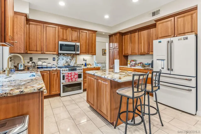 $1,179,999 | 4745 Marblehead Bay Drive, Oceanside, CA 92057