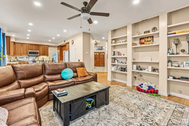 $1,179,999 | 4745 Marblehead Bay Drive, Oceanside, CA 92057