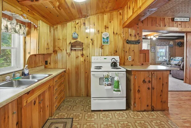 $435,000 | 19 King Road, Vassalboro, ME 04989