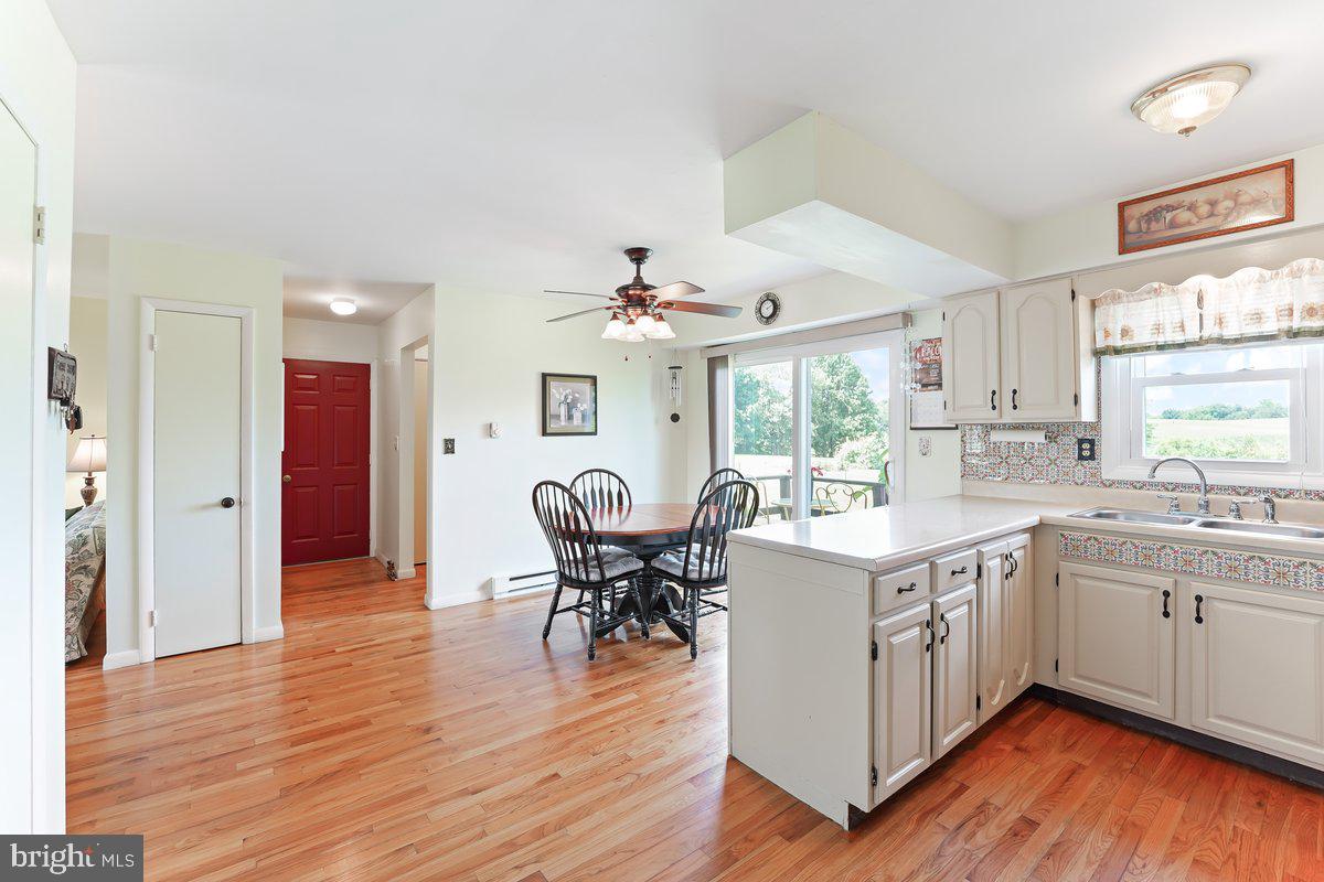 376 Catamount Road Oxford, PA 19363 - Photo 12 of 47 Kitchen and Breakfast Room