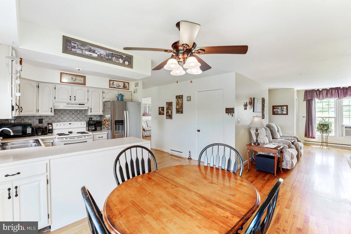 376 Catamount Road Oxford, PA 19363 - Photo 15 of 47 Breakfast Room