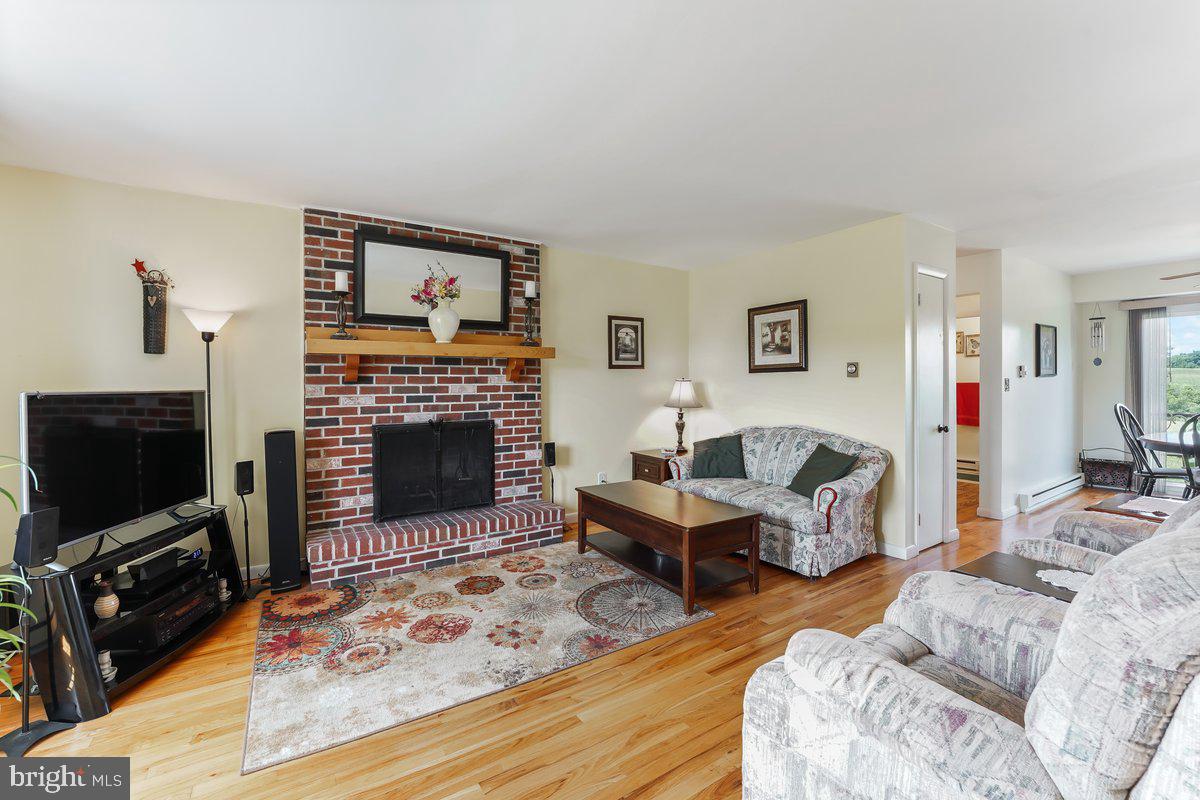 376 Catamount Road Oxford, PA 19363 - Photo 18 of 47 Family Room