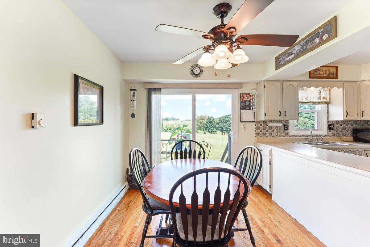 376 Catamount Road Oxford, PA 19363 - Photo 9 of 47 Breakfast Room