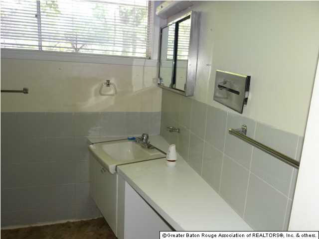 7956 Sholar Drive Baton Rouge, LA 70809 - Photo 4 of 6 Gallery Image 4