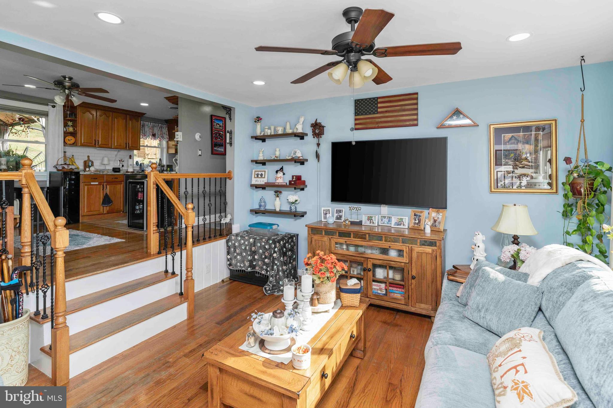 618 South Perkasie Road Perkasie, PA 18944 - Photo 3 of 21 Living Room
