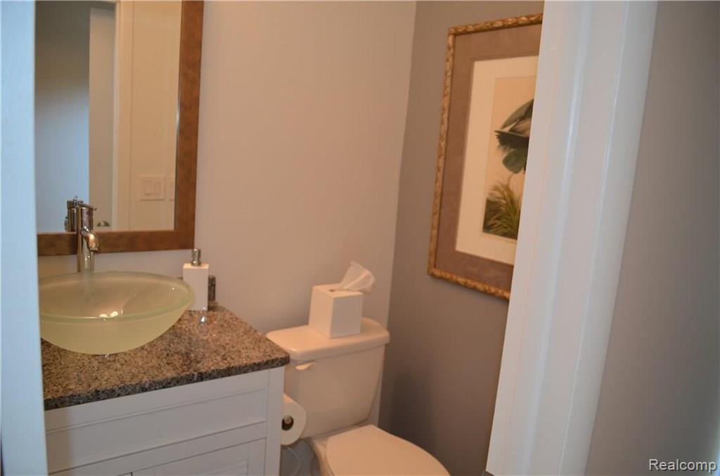 1576 Gas Light Lane Rochester Hills, MI 48306 - Photo 26 of 49
