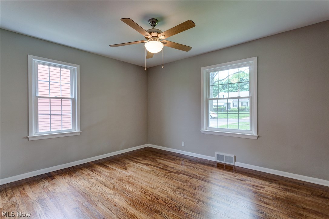 1296 Haverston Road Lyndhurst, OH 44124 - Photo 10 of 19