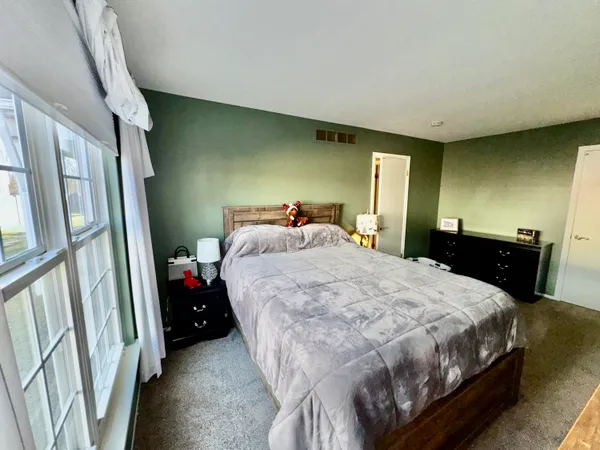 $168,000 | 35466 Stillmeadow Lane, Clinton Township, MI 48035