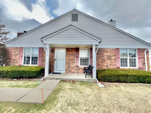 $168,000 | 35466 Stillmeadow Lane, Clinton Township, MI 48035
