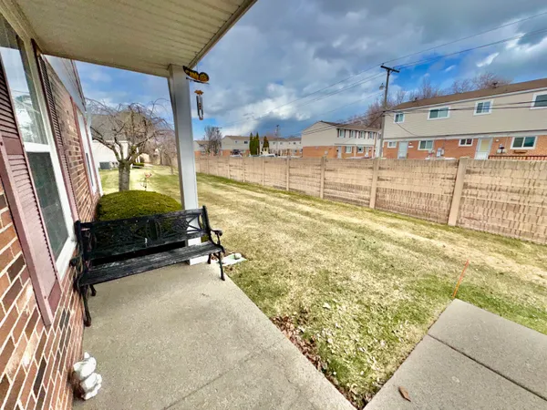 $168,000 | 35466 Stillmeadow Lane, Clinton Township, MI 48035