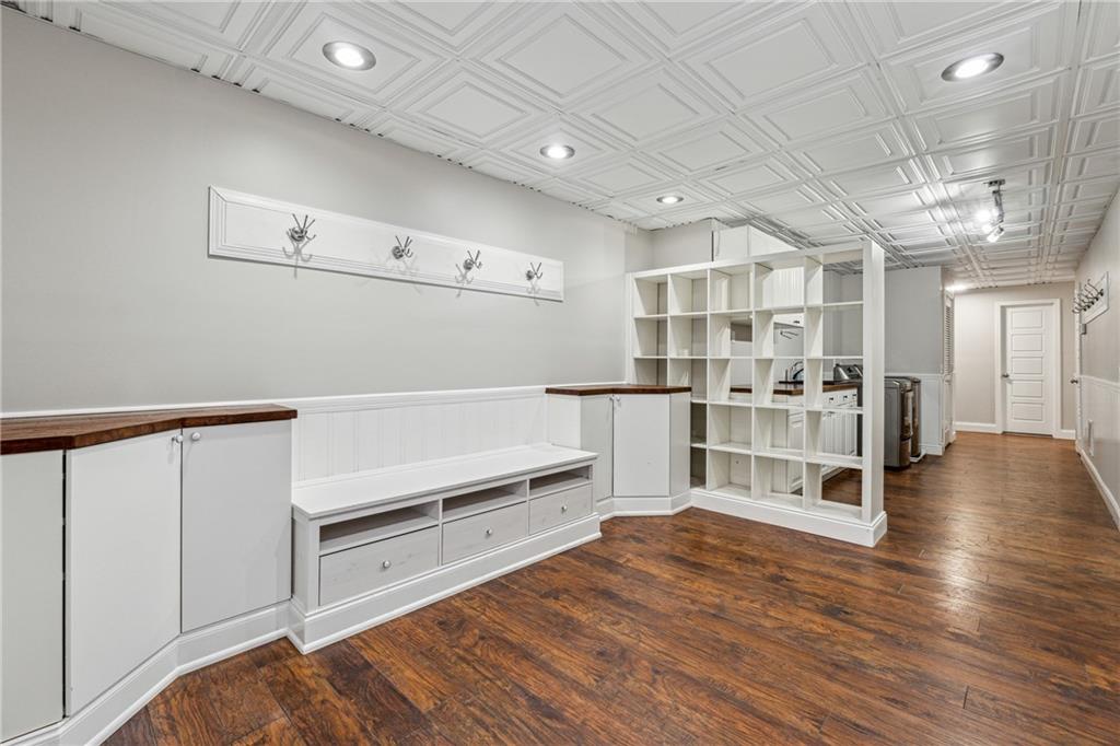 6895 Riverside Drive Sandy Springs, GA 30328 - Photo 31 of 47 Gallery Image 31