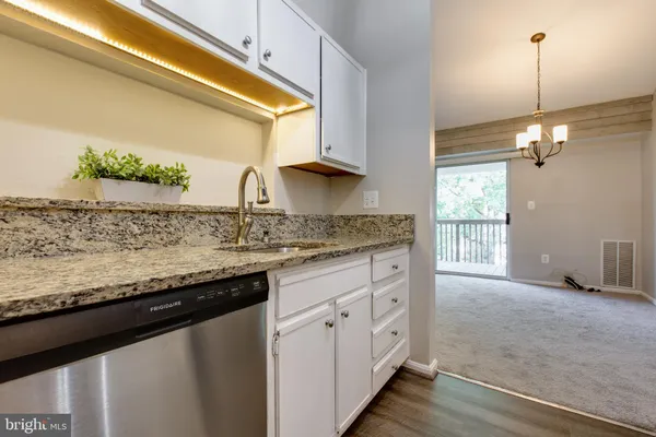 $2,100 | 206 Spring Maiden Court, Unit 302, Glen Burnie, MD 21060