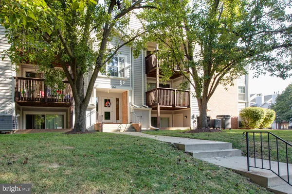 $2,100 | 206 Spring Maiden Court, Unit 302, Glen Burnie, MD 21060