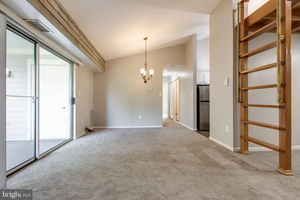$2,100 | 206 Spring Maiden Court, Unit 302, Glen Burnie, MD 21060