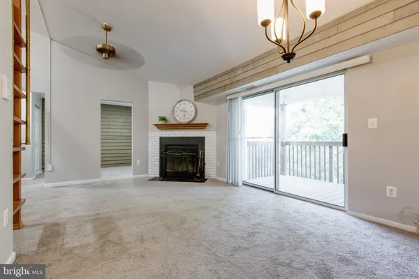 $2,100 | 206 Spring Maiden Court, Unit 302, Glen Burnie, MD 21060