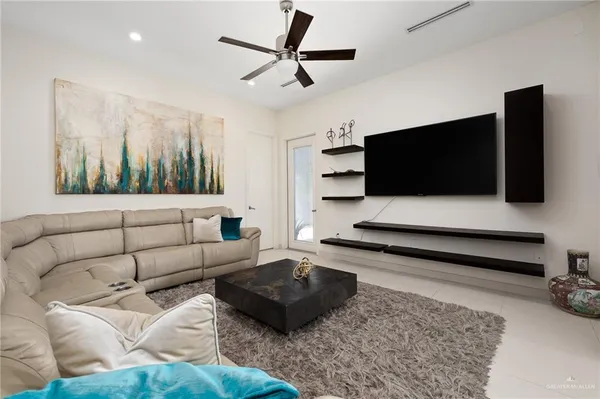 $5,200 | 4500 Toronto Avenue, McAllen, TX 78503