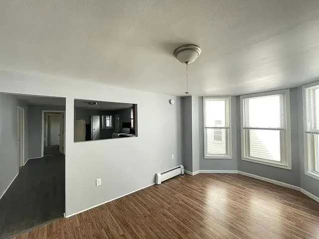 $514,900 | 260 Bridge Street, Manchester, NH 03104