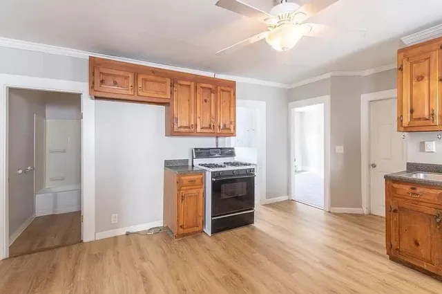 $514,900 | 260 Bridge Street, Manchester, NH 03104