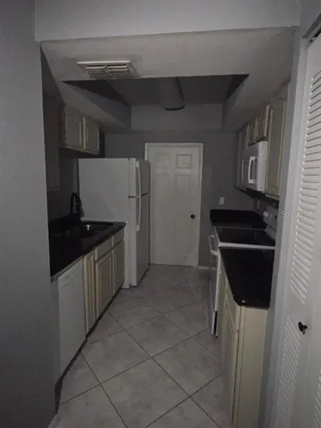 $1,500 | 8 West Marbrisa Way, Kissimmee, FL 34743