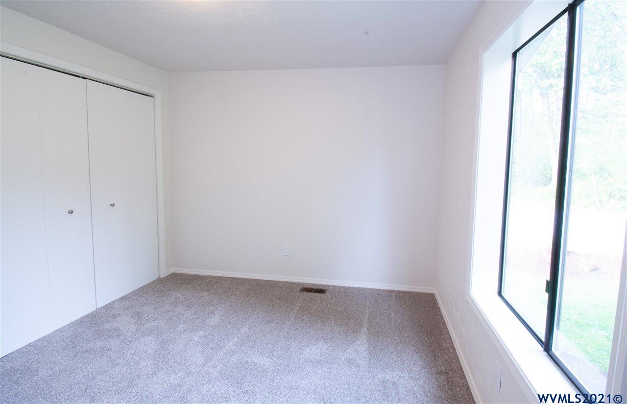 30077 Ingram Road Lebanon, OR 97355 - Photo 24 of 40 Gallery Image 24