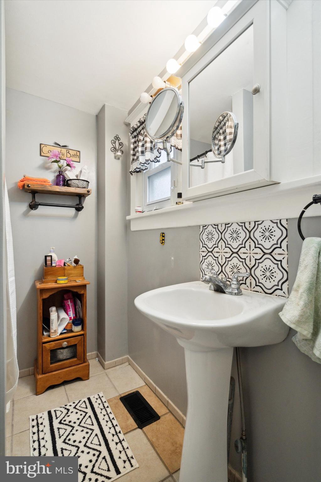 426 Township Line Road Philadelphia, PA 19111 - Photo 11 of 30 Gallery Image 11