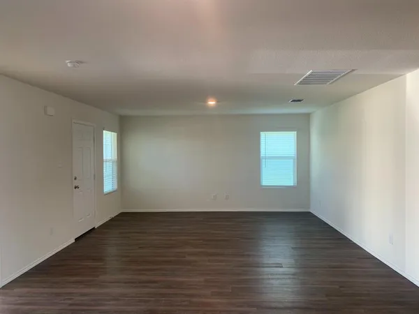 $1,695 | 4323 Johnstown Lane, Forney, TX 75126