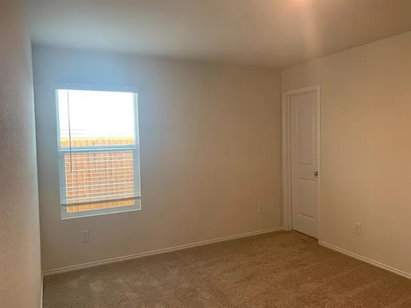 $1,695 | 4323 Johnstown Lane, Forney, TX 75126
