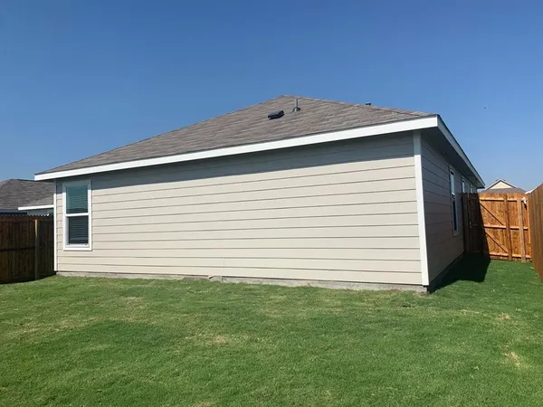 $1,695 | 4323 Johnstown Lane, Forney, TX 75126